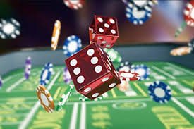 Studio live dealer mancing duit dengan kamera profesional dan meja blackjack HD